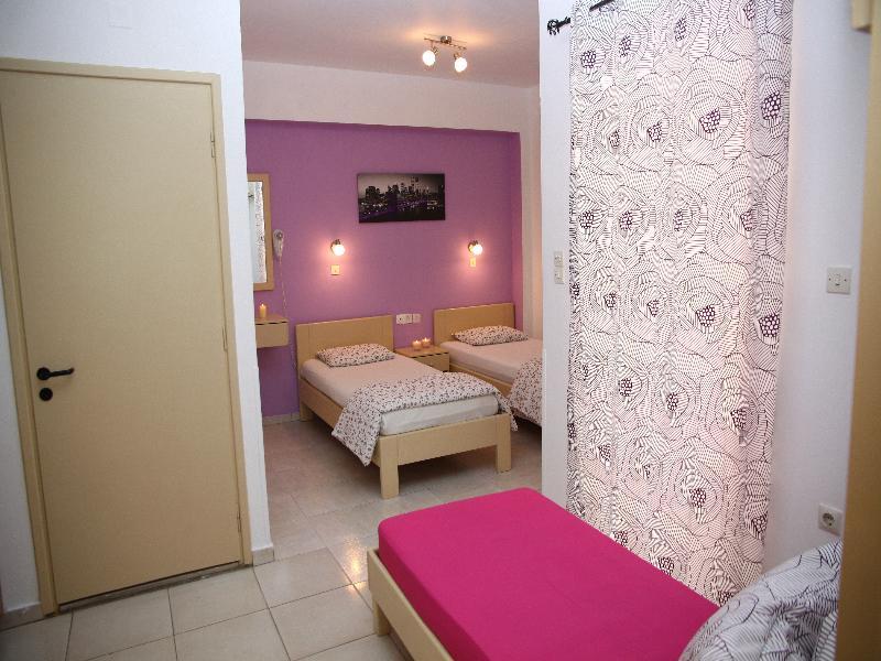 Happy Days Apart Otel